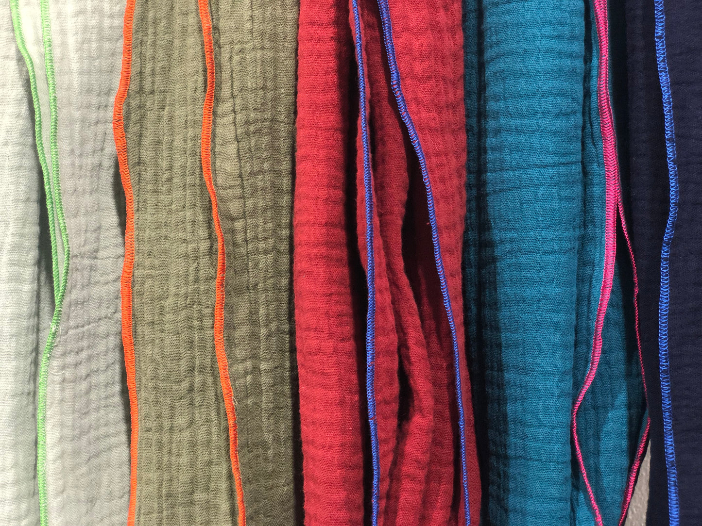 Dreifarbiges Wunsch-Tuch aus Bio Musselin, bestimme selbst