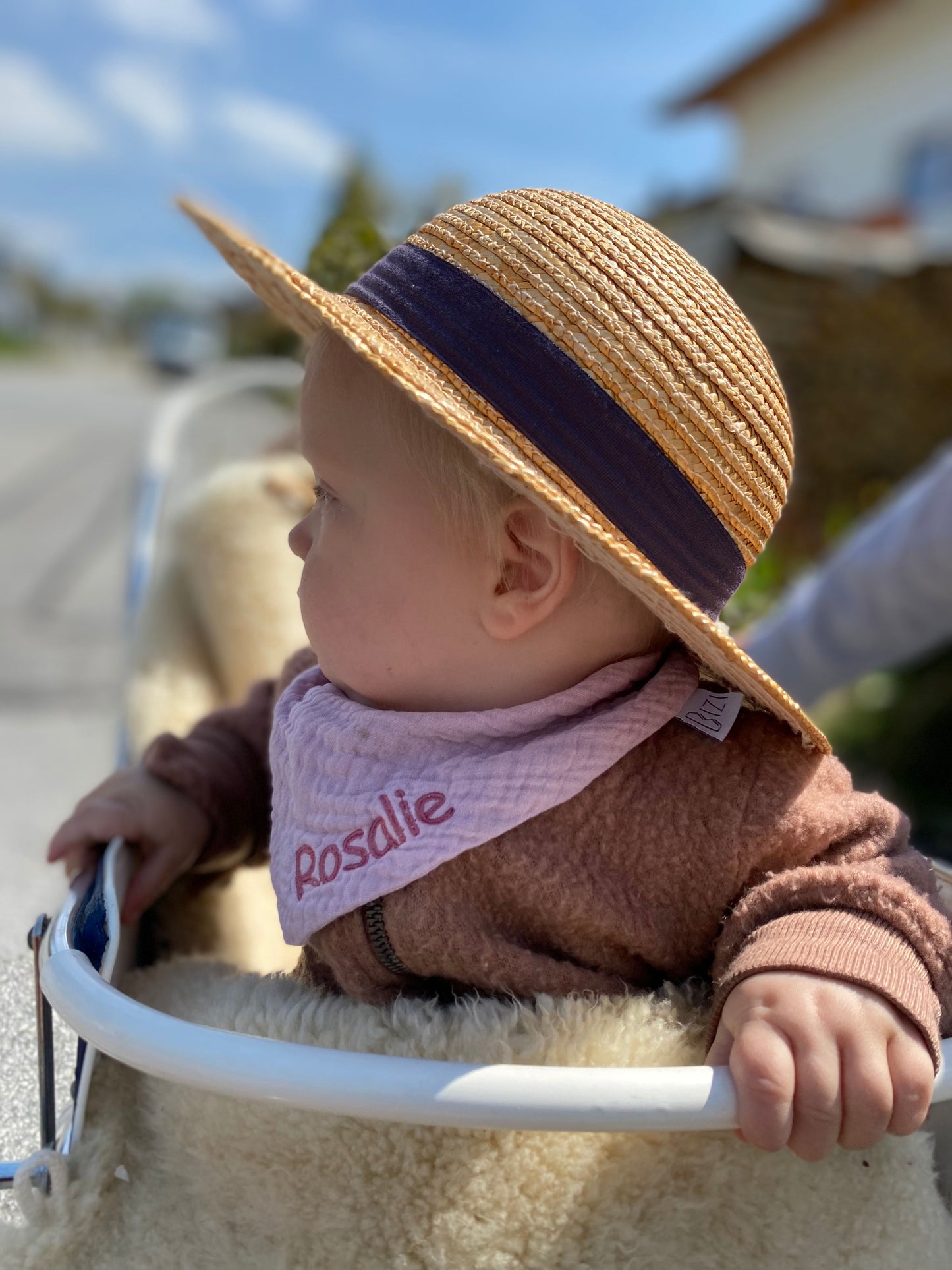 personalisiert - Lätzchen, Spucktuch, Dreieckstuch aus Bio Musselin, bestickt