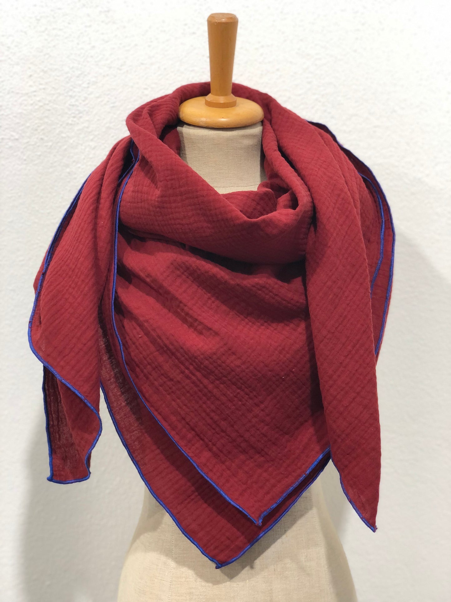 Halstuch XXL aus Bio Musselin, Rot Blau