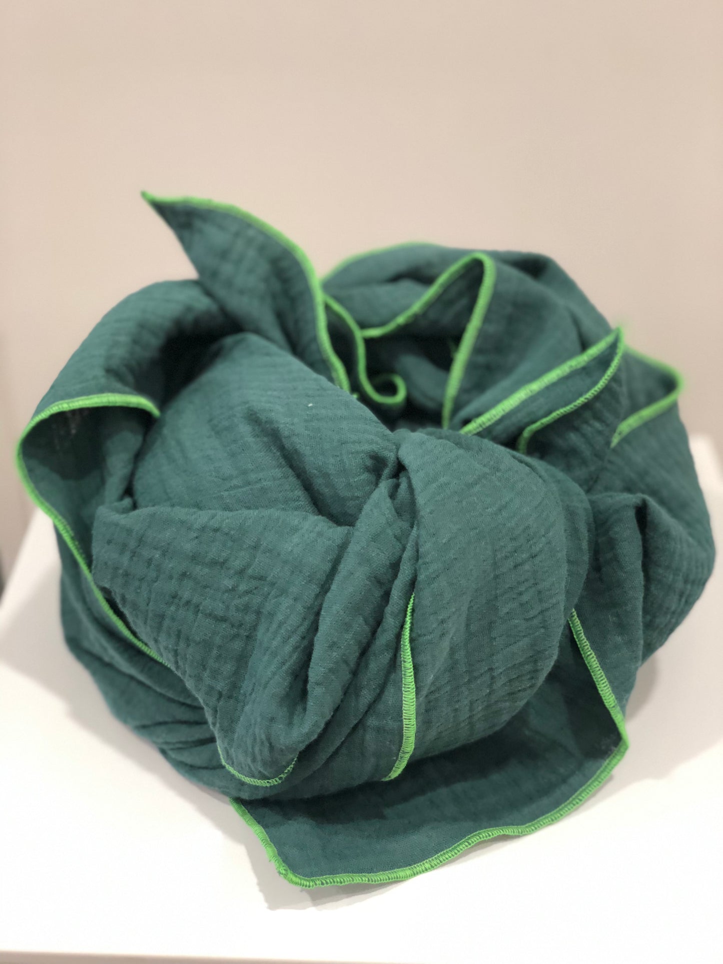 Halstuch oder Schal XXL aus Bio Musselin, Neon Grün