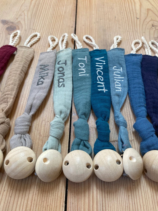 personalisiert - Schnullerkette aus Bio Musselin, Geschenk Baby Geburt, 25 Farben