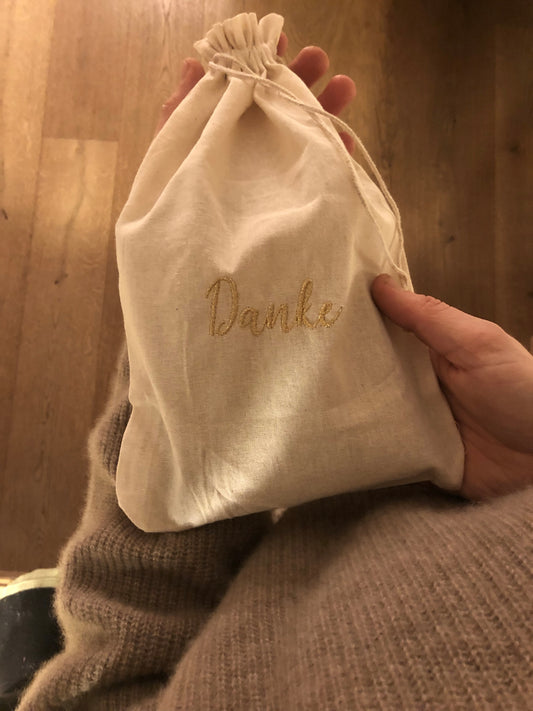 nachhaltig verpacken, Geschenkesack aus Jute oder Baumwolle