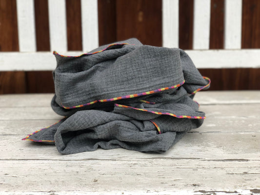 Halstuch XXL Damen oder Schal, grau, aus Bio Musselin, bunt leicht