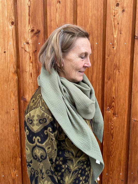 Dreieckstuch einfarbig aus Bio Musselin, in 26 verschiedenen Farben erhältlich